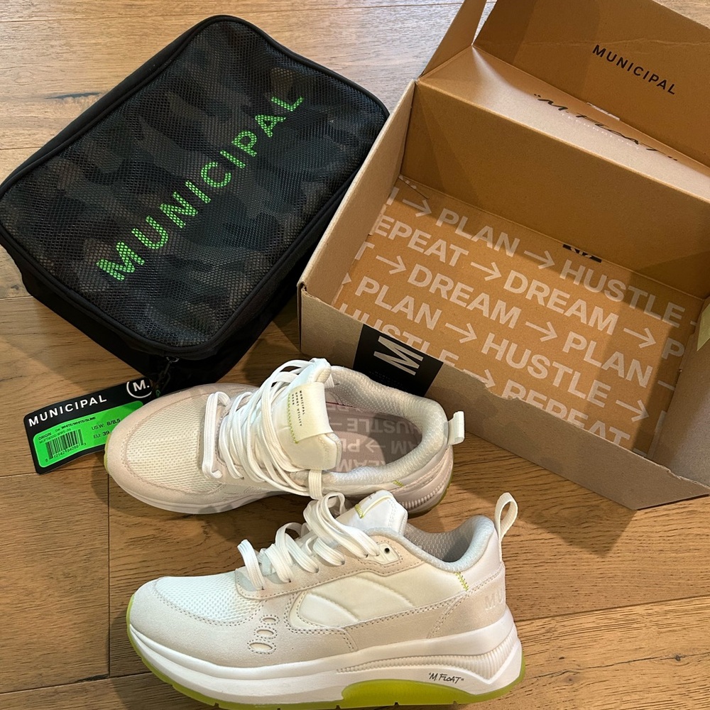 Women's Athletic Shoes - White and Green